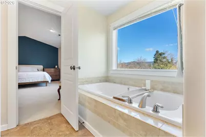 993 28th St, Hood River, OR 97031 - Photo 18