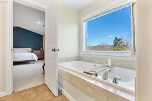 993 28th St, Hood River, OR 97031 - Photo 18