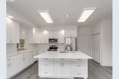 17234 Oakdale Rd, Dallas, OR 97338 - Photo 14