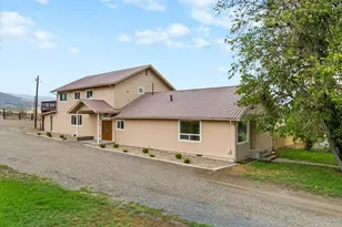 1405 17th St, Baker City, OR 97814 - Photo 2