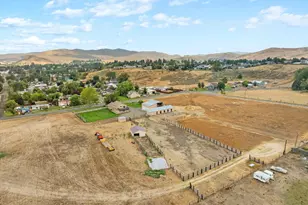 1405 17th St, Baker City, OR 97814 - Photo 8
