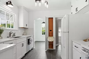 1694 Washington St, Eugene, OR 97401 - Photo 12