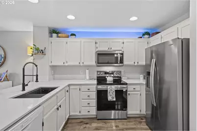 42017 NW Elmhurst Ct, Banks, OR 97106 - Photo 6