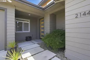 2144 Lathen Wy, Eugene, OR 97408 - Photo 8
