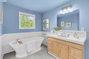 9255 SW Boones Ferry Rd, Portland, OR 97219 - Photo 30