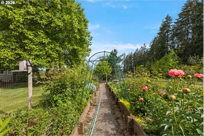 19960 SW Seiffert Rd, Sherwood, OR 97140 - Photo 40