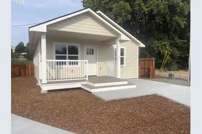 300 N Chase, Heppner, OR 97836 - Photo 1