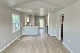 300 N Chase, Heppner, OR 97836 - Photo 2