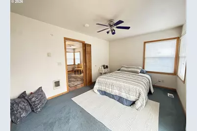 1664 Main St, Springfield, OR 97477 - Photo 10