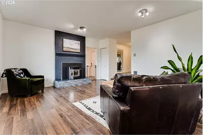 26718 Cantrell Rd, Eugene, OR 97402 - Photo 14