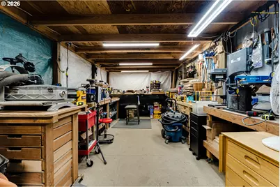 26718 Cantrell Rd, Eugene, OR 97402 - Photo 32