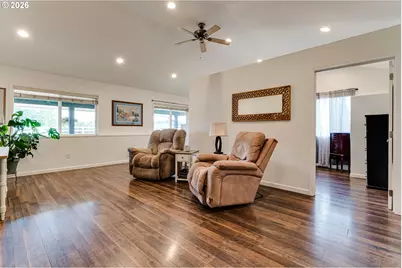 26718 Cantrell Rd, Eugene, OR 97402 - Photo 24