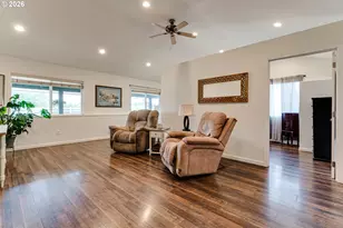 26718 Cantrell Rd, Eugene, OR 97402 - Photo 24