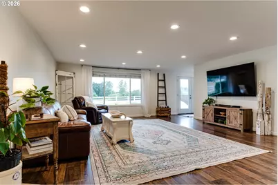 26718 Cantrell Rd, Eugene, OR 97402 - Photo 6