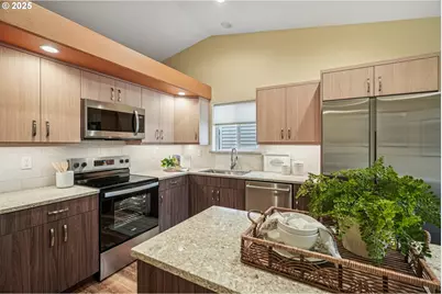 2113 NE 77th Ave, Vancouver, WA 98664 - Photo 8