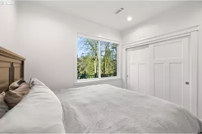 17051 SE Manley St, Portland, OR 97236 - Photo 34