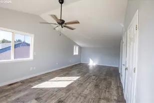 2309 M Ct, La Grande, OR 97850 - Photo 4