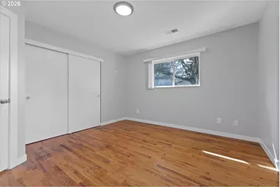 8930 SE Crystal Springs Blvd, Portland, OR 97266 - Photo 8