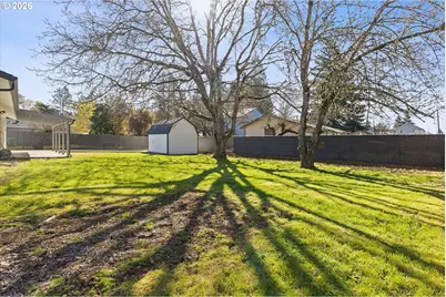 8930 SE Crystal Springs Blvd, Portland, OR 97266 - Photo 28