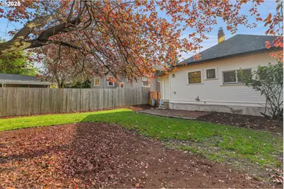 3743 SE Franklin St, Portland, OR 97202 - Photo 38