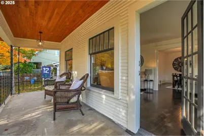 3743 SE Franklin St, Portland, OR 97202 - Photo 4