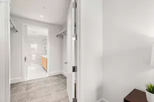 550 SW 10th Ave, Portland, OR 97205 - Photo 16