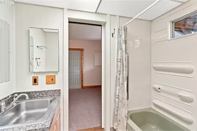 1800 Lakewood Ct #138, Eugene, OR 97402 - Photo 26