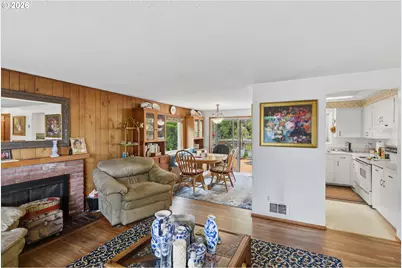 925 Oakway Dr, Coos Bay, OR 97420 - Photo 12