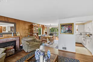 925 Oakway Dr, Coos Bay, OR 97420 - Photo 12