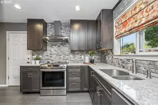 16175 SW Royalty Pkwy, King City, OR 97224 - Photo 14