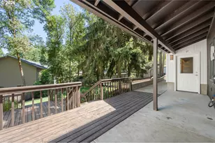 27 Marlboro Ln, Eugene, OR 97405 - Photo 40