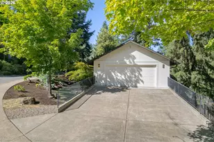 27 Marlboro Ln, Eugene, OR 97405 - Photo 4