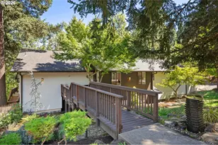 27 Marlboro Ln, Eugene, OR 97405 - Photo 2