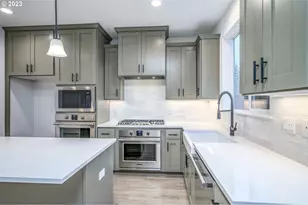 11682 SE Majestic Fls Ave, Happy Valley, OR 97086 - Photo 2