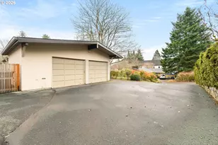 7323 SW 24th Ave, Portland, OR 97219 - Photo 42