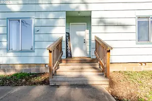 40352 Holley Heights Loop, Sweet Home, OR 97386 - Photo 4