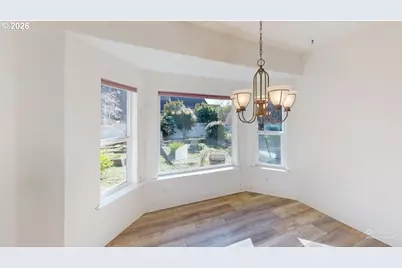 925 Brooke Ln, Brookings, OR 97415 - Photo 12