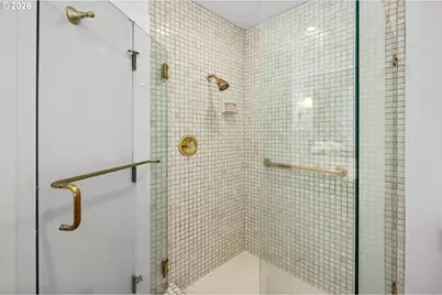 750 NW Westover Sq, Portland, OR 97210 - Photo 36