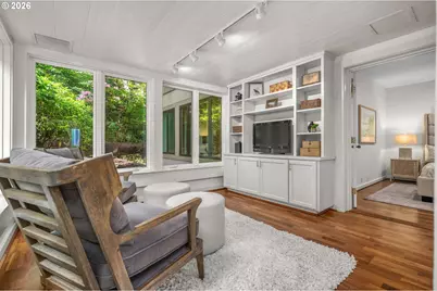 750 NW Westover Sq, Portland, OR 97210 - Photo 18