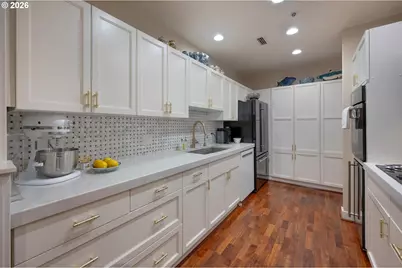 750 NW Westover Sq, Portland, OR 97210 - Photo 22