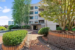 750 NW Westover Square, Portland, OR 97210 - Photo 2