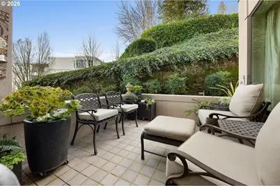 750 NW Westover Sq, Portland, OR 97210 - Photo 16