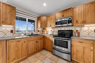 8121 NW Fruit Valley Rd, Vancouver, WA 98665 - Photo 14