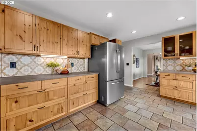 8121 NW Fruit Valley Rd, Vancouver, WA 98665 - Photo 16