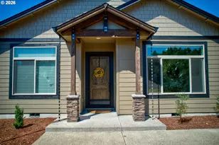 1232 Southridge Wy, Roseburg, OR 97470 - Photo 2