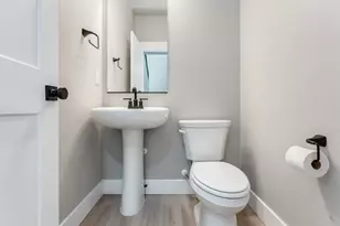 2205 NW 69th St, Vancouver, WA 98660 - Photo 8