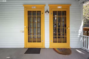 2204 NE 7th Ave, Portland, OR 97212 - Photo 2