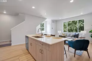 15147 E Burnside St, Portland, OR 97233 - Photo 8