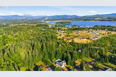 128 Flagstone Dr, Silver Lake, WA 98645 - Photo 40