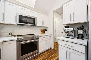 3 Mountain Cir, Lake Oswego, OR 97035 - Photo 22